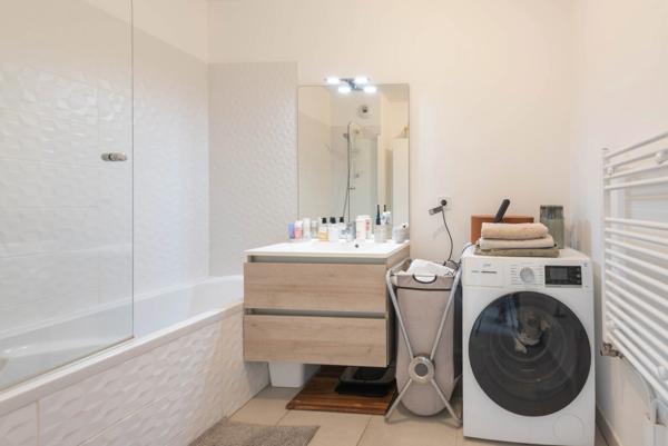 Investissement locatif à Clamart – Appartement récent 3 pièces avec balcon et parking