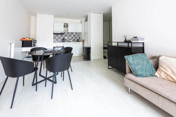 Investissement locatif à Clamart – Appartement récent 3 pièces avec balcon et parking
