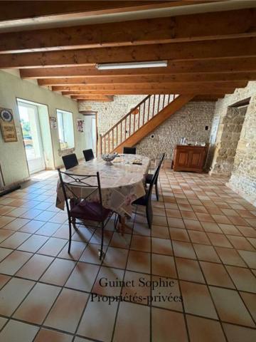 Maison Saint Jean D' Hermine 7 pièce(s) 166 m2