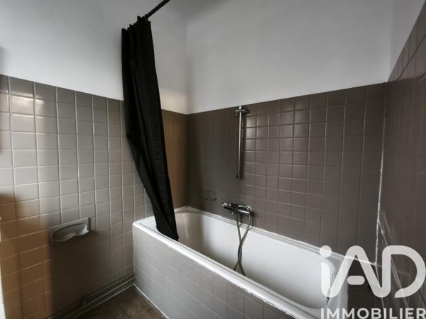 Immeuble à vendre 235 m² Chabris