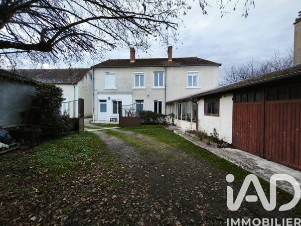Immeuble à vendre 235 m² Chabris