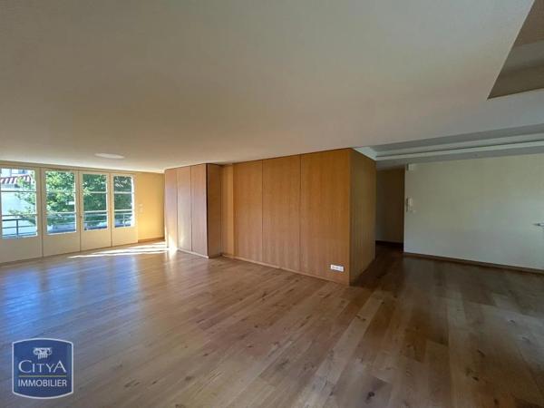 Appartement à louer 6 pièces 151.4m² Riom (63200)