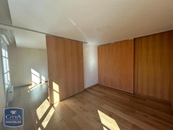 Appartement à louer 6 pièces 151.4m² Riom (63200)