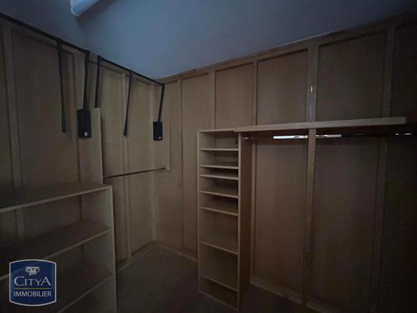 Appartement à louer 6 pièces 151.4m² Riom (63200)