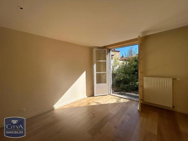 Appartement à louer 6 pièces 151.4m² Riom (63200)