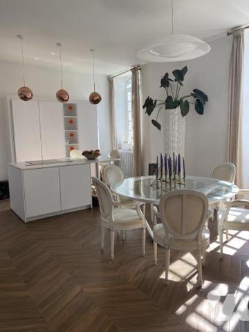 MAISON DE CARACTERE, BELLE ISLE EN TERRE