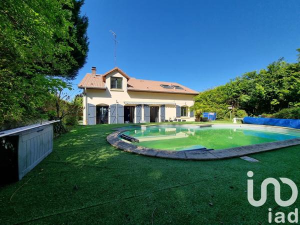 Maison traditionnelle 8 pièces de 200 m² à Bouxières-aux-Dames (54136)