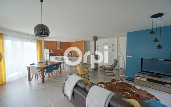 Maison à vendre    4 pièces •  Froges