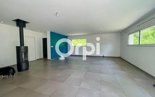 Maison à vendre    4 pièces •  Froges