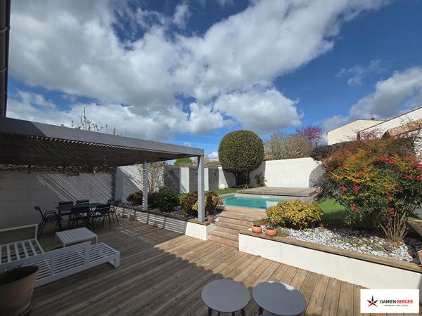 L'houmeau, propriété de plain-pied avec piscine. L houmeau