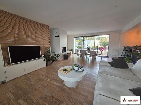 L'houmeau, propriété de plain-pied avec piscine. L houmeau