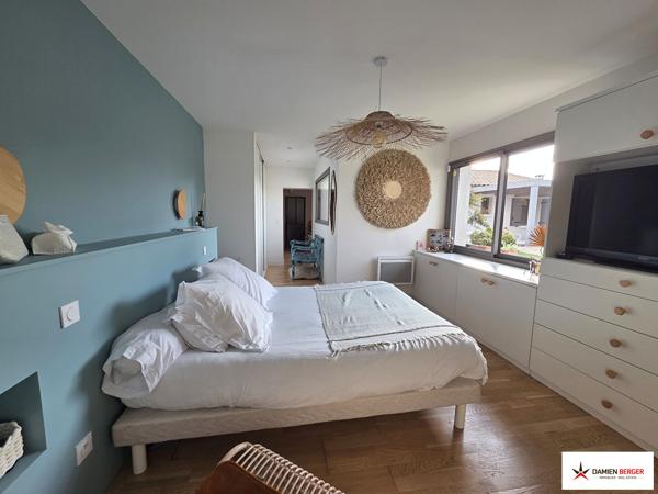 L'houmeau, propriété de plain-pied avec piscine. L houmeau