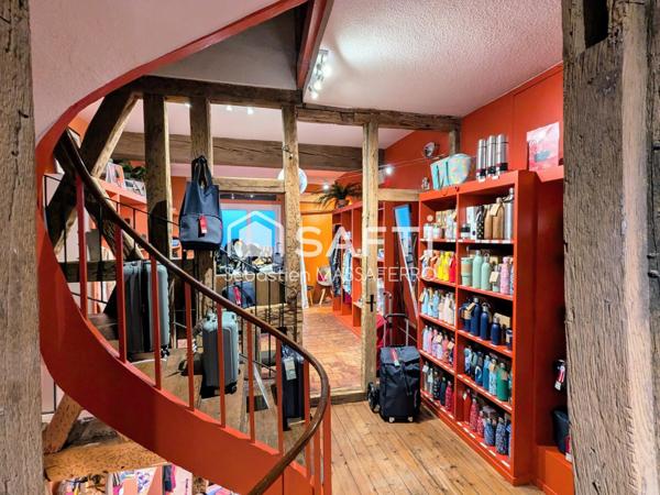 Boutique mode féminine au centre-ville de Cosne