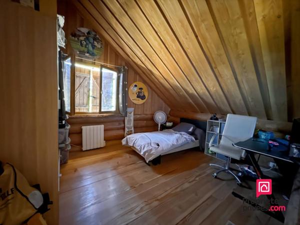 Maison en rondins (Fuste) Proche Précy Sous Thil 3 chambres avec jardin