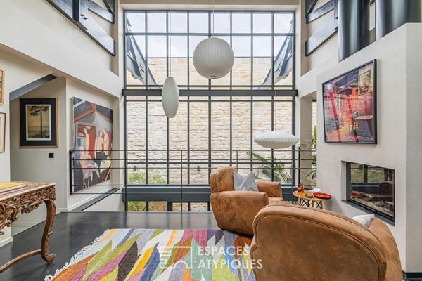 Un loft d’artiste spectaculaire et hors normes aux Chartrons