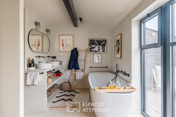 Un loft d’artiste spectaculaire et hors normes aux Chartrons