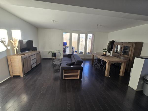 Camaret-sur-Aigues (84850) À vendre : Charmant duplex au cœur de Camaret-sur-Aigues