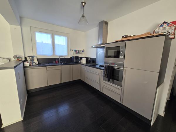 Camaret-sur-Aigues (84850) À vendre : Charmant duplex au cœur de Camaret-sur-Aigues