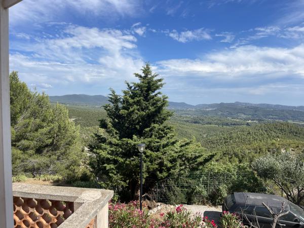 Le Castellet (83330) Maison 4 pièces, 115 m2 , vue dégagée, 83330 Le Castellet