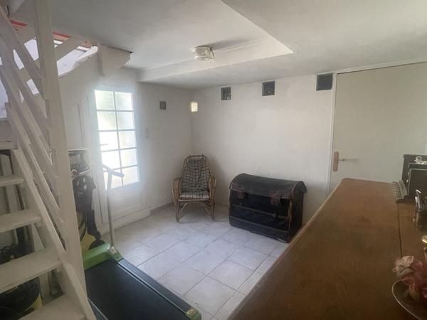 Le Castellet (83330) Maison 4 pièces, 115 m2 , vue dégagée, 83330 Le Castellet