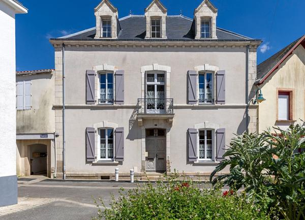 Vente maison La Garnache : 325 000 € - AJP Immobilier Challans