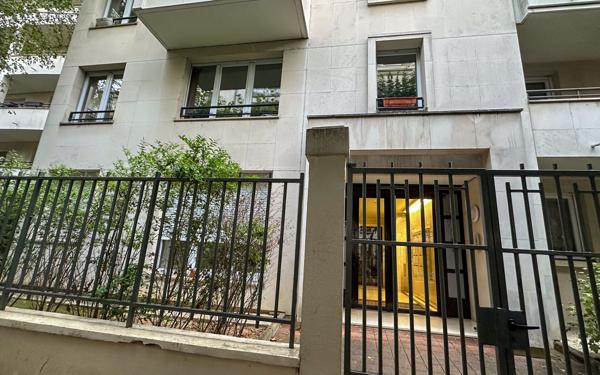 Appartement à vendre    3 pièces • 71,55 m2 Issy-les-Moulineaux