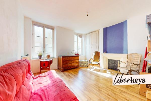 Bourg-en-Bresse hyper-centre : appartement 91 m² avec bureau, parking sécurisé à 50 m