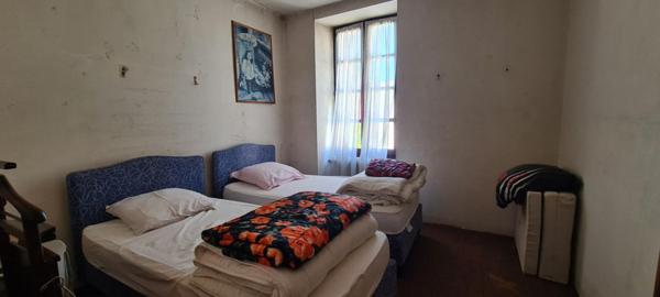 Maison Clisson 6 P . 130 M² . T 718 M² . 4 Chs . 1 Bureau . Garage double . Dépendances