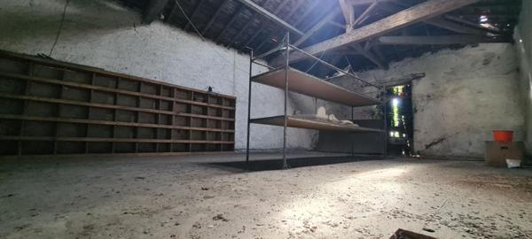 Maison Clisson 6 P . 130 M² . T 718 M² . 4 Chs . 1 Bureau . Garage double . Dépendances