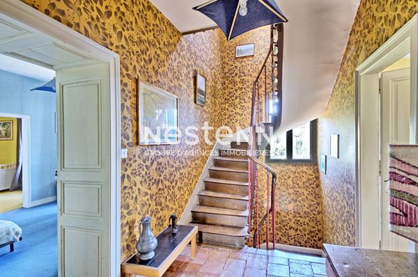Maison de maître à vendre Vihiers centre ! 7 chambres ! 300 m² ! Jardin sans vis-à-vis, clos et dépendances - D6031