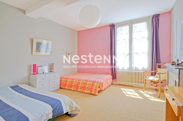 Maison de maître à vendre Vihiers centre ! 7 chambres ! 300 m² ! Jardin sans vis-à-vis, clos et dépendances - D6031