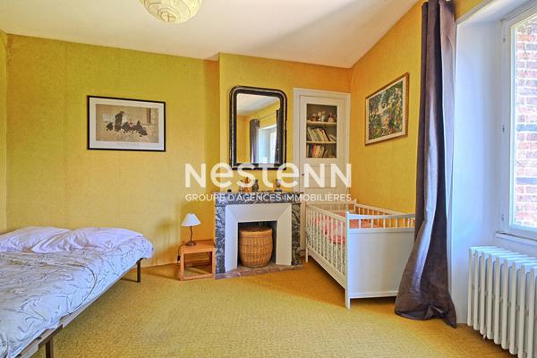 Maison de maître à vendre Vihiers centre ! 7 chambres ! 300 m² ! Jardin sans vis-à-vis, clos et dépendances - D6031
