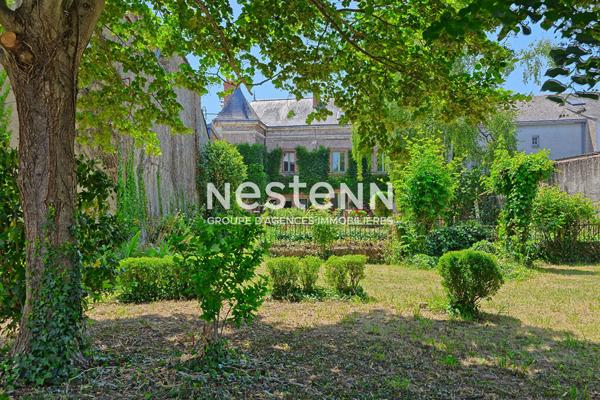 Maison de maître à vendre Vihiers centre ! 7 chambres ! 300 m² ! Jardin sans vis-à-vis, clos et dépendances - D6031