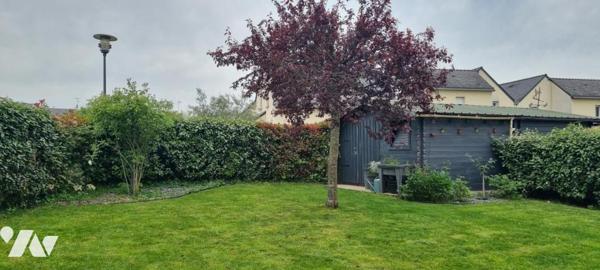 LA GUERCHE DE BGNE - Centre ville - Pavillon avec garage et terrain