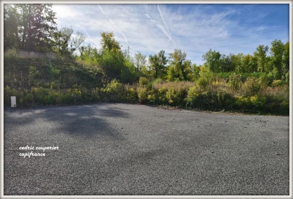 Terrain à vendre a CUSSET (03)