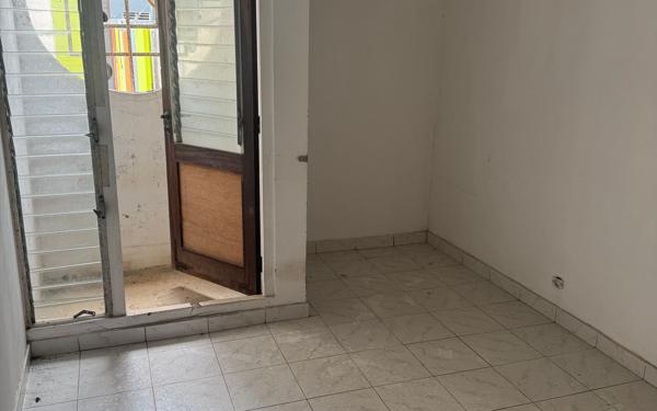 Appartement à vendre    5 pièces •  Pointe-à-Pitre