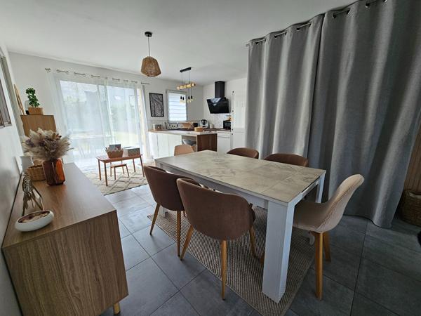 Maison 2016 plain-pied ? 3 chambres ? Parfait état - Pellouailles-les-Vignes