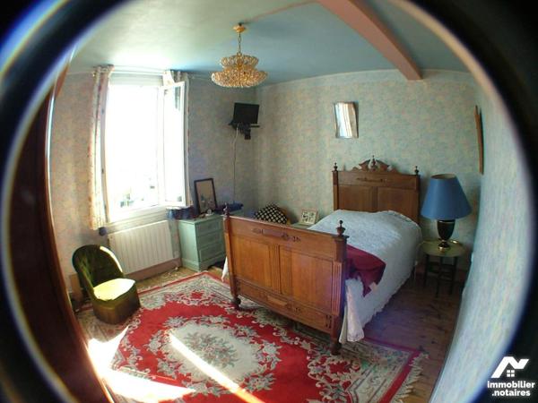 SAINT-GAUDENS CENTRE, maison F5 de 152 m² habitables sur parcelle de 330 m² avec balcon et terrasse.