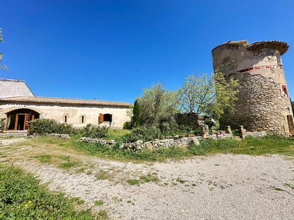 Magnifique mas provençal classé monument historique à Lançon-de-Provence