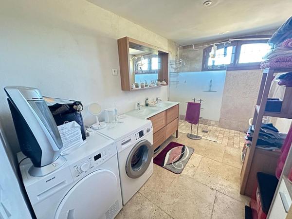 Magnifique mas provençal classé monument historique à Lançon-de-Provence