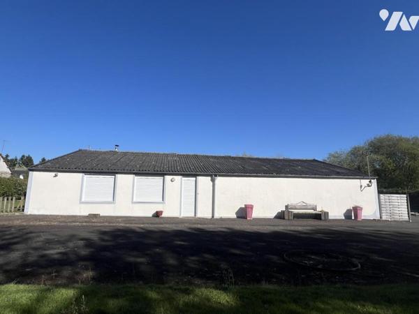 ST MICHEL DES ANDAINES, à 3 kms de BAGNOLES DE L'ORNE, bâtiment professionnel (bureaux et hangar)