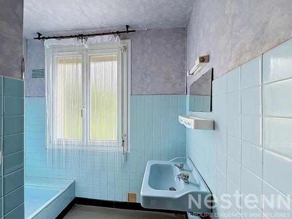 Maison 3 chambres - Garage et dépendances - 93m²  ; Hennebont, Kerpotence.