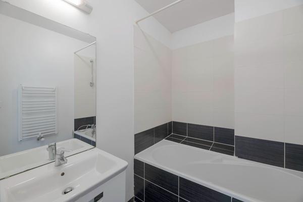 A vendre maison THORIGNE-FOUILLARD, 102m² habitable - 4 chambres dont une suite au rez-de-chaussée -  Jardin - Garage - Exposition SUD