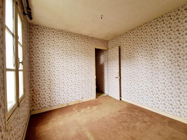 La Rochelle (17000) Échoppe de caractère à rénover – Fort potentiel à La Rochelle quartier Trompette