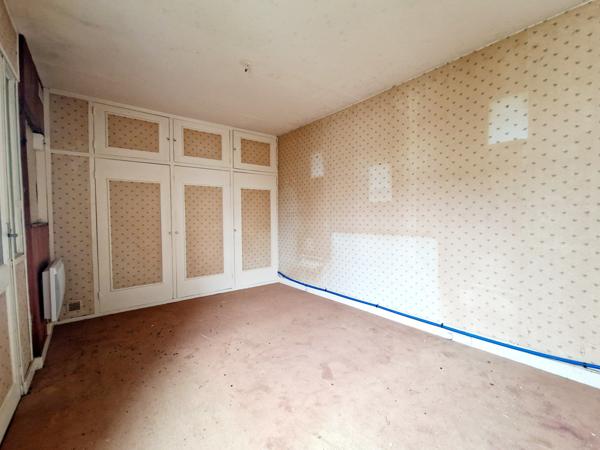 La Rochelle (17000) Échoppe de caractère à rénover – Fort potentiel à La Rochelle quartier Trompette