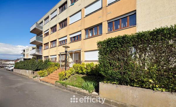 Appartement
         4 pièces
        - 70 m² 185 000 € *