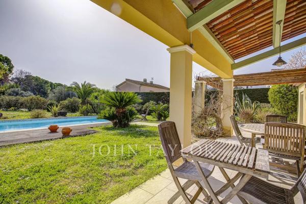 Retour à la vente - Villa familiale dans un quartier résidentiel prisé de Mougins