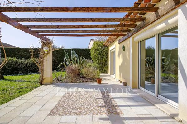 Retour à la vente - Villa familiale dans un quartier résidentiel prisé de Mougins