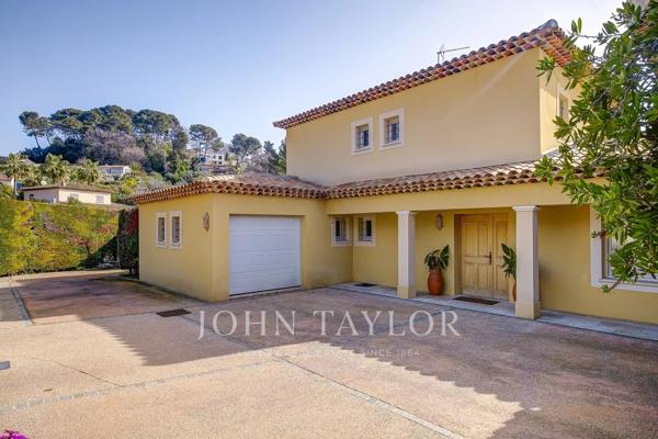 Retour à la vente - Villa familiale dans un quartier résidentiel prisé de Mougins