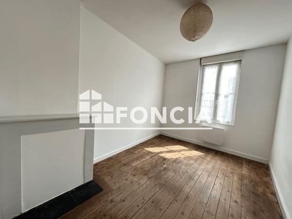 Location Appartement 2 pièces 35 m² - 9 RUE PASTEUR Rochefort 17300